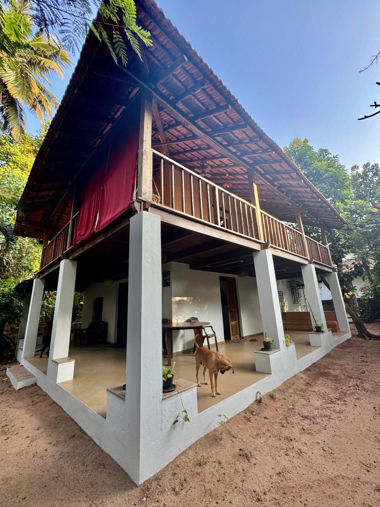 The Sunset Chalet Anjuna Exterior photo